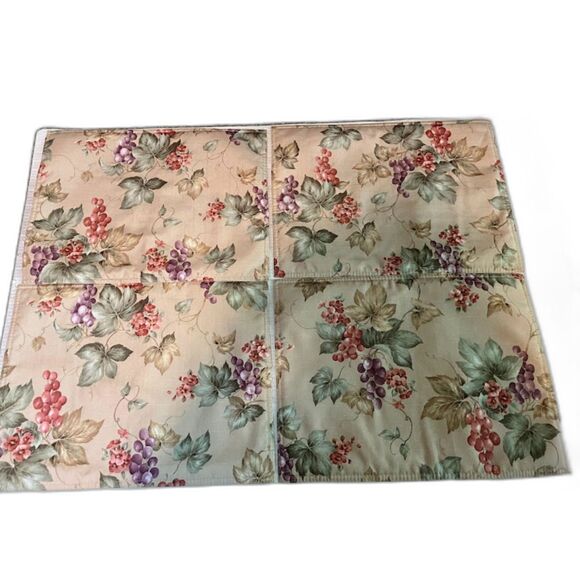 Vntg Beige Grapes & Floral Pattern 4 Placemats & Napkins Traditional Style* - Picture 3 of 6